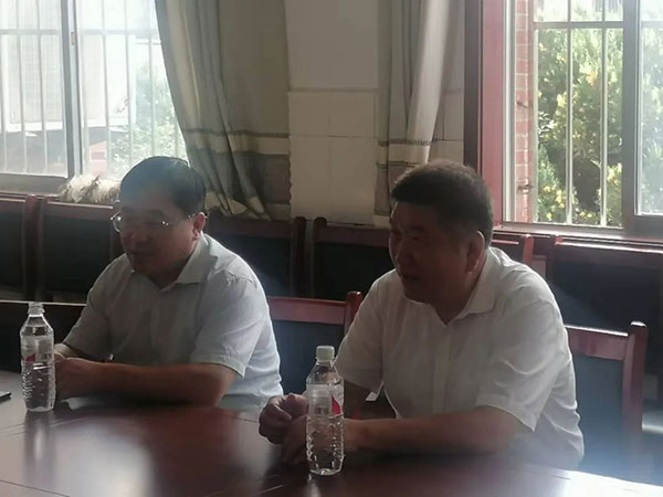 捐资助学惠泽徂徕山麓 心系教育情暖汶河两岸